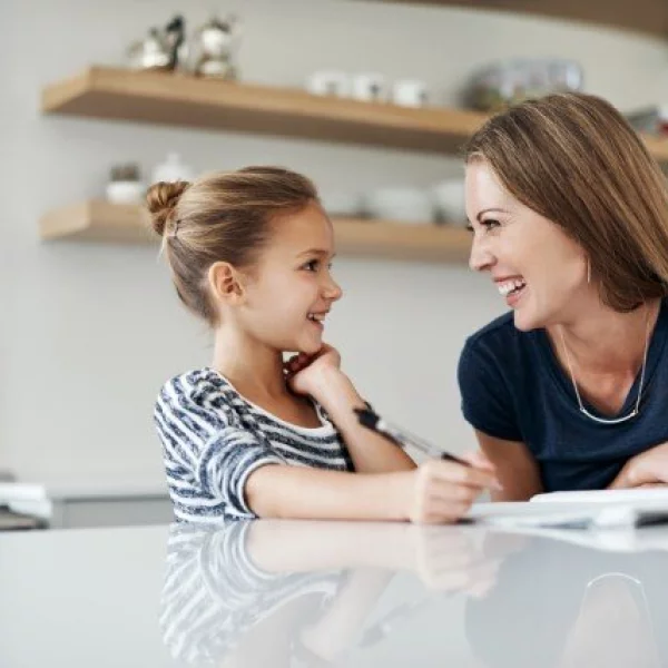 EIN NEST FÜR IHRE LIEBSTEN: WO KINDERLACHEN EIN ZUHAUSE FINDET*