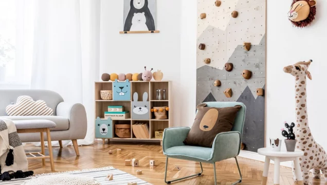 immobilie456429-wohnzimmer-mit-sofa-und-sesseln-g