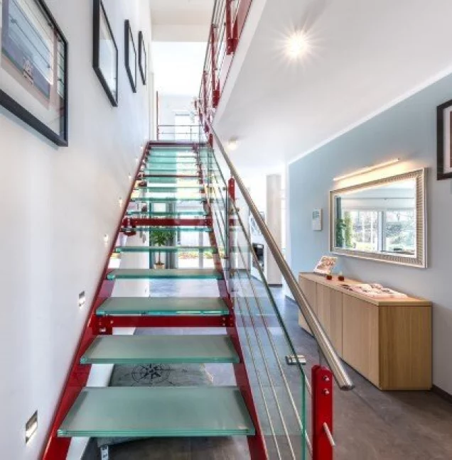 immobilie456912-treppe-g